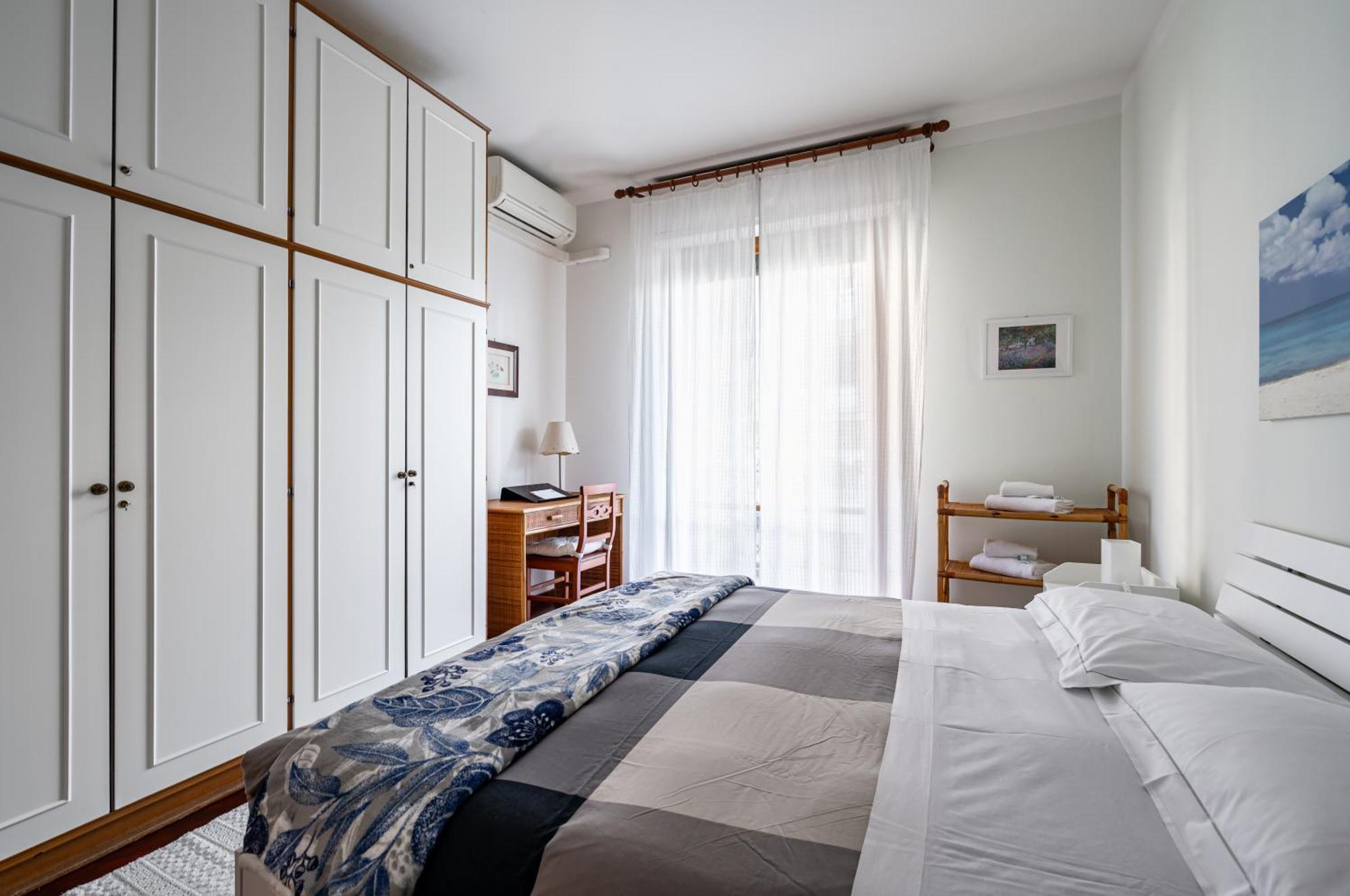 Visarno & University Roomy Flat X6 With Parking Florens Exteriör bild